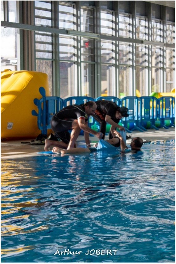 Une image contenant sport, eau, piscine, Centre de loisirsDescription générée automatiquement